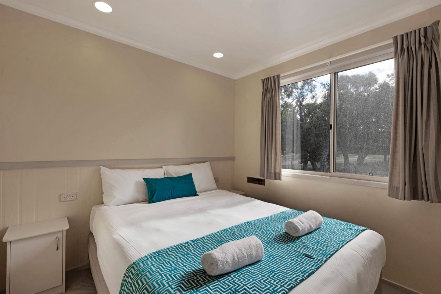 2 Bedrooms, Spa, Deluxe, Cabin