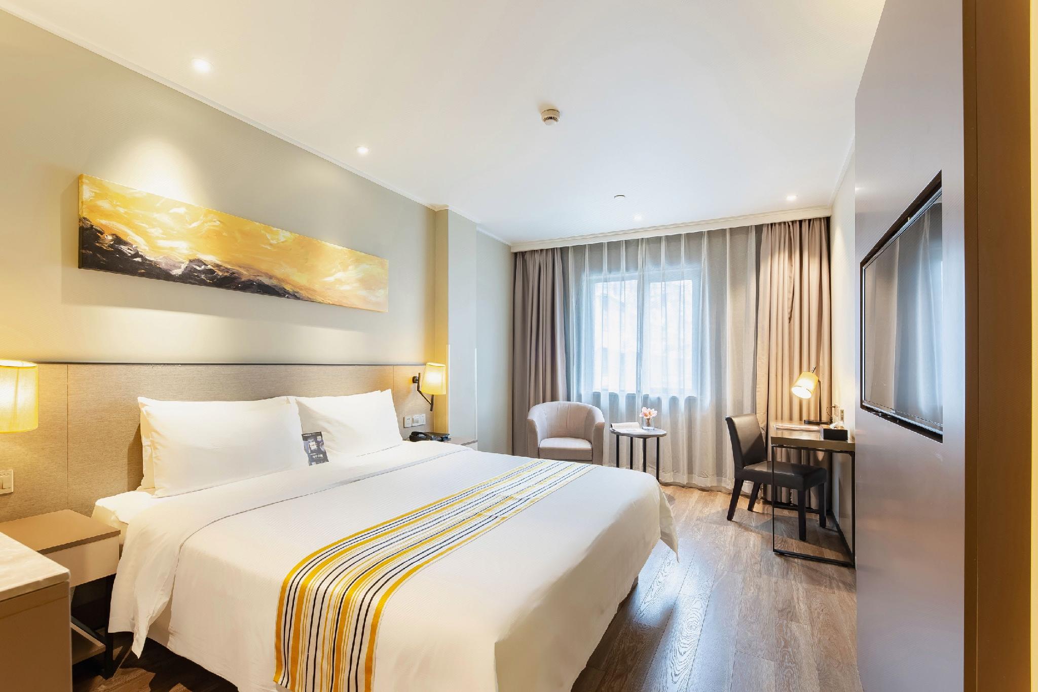 Home Inn Plus (Shanghai Hongqiao Road Metro Station) 17/42