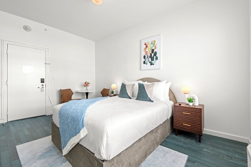 Global Luxury Suites At The Apex Miami 26/50