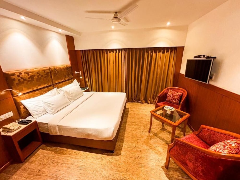 Super Deluxe  Forest View (1 King Bed) - Package Rate