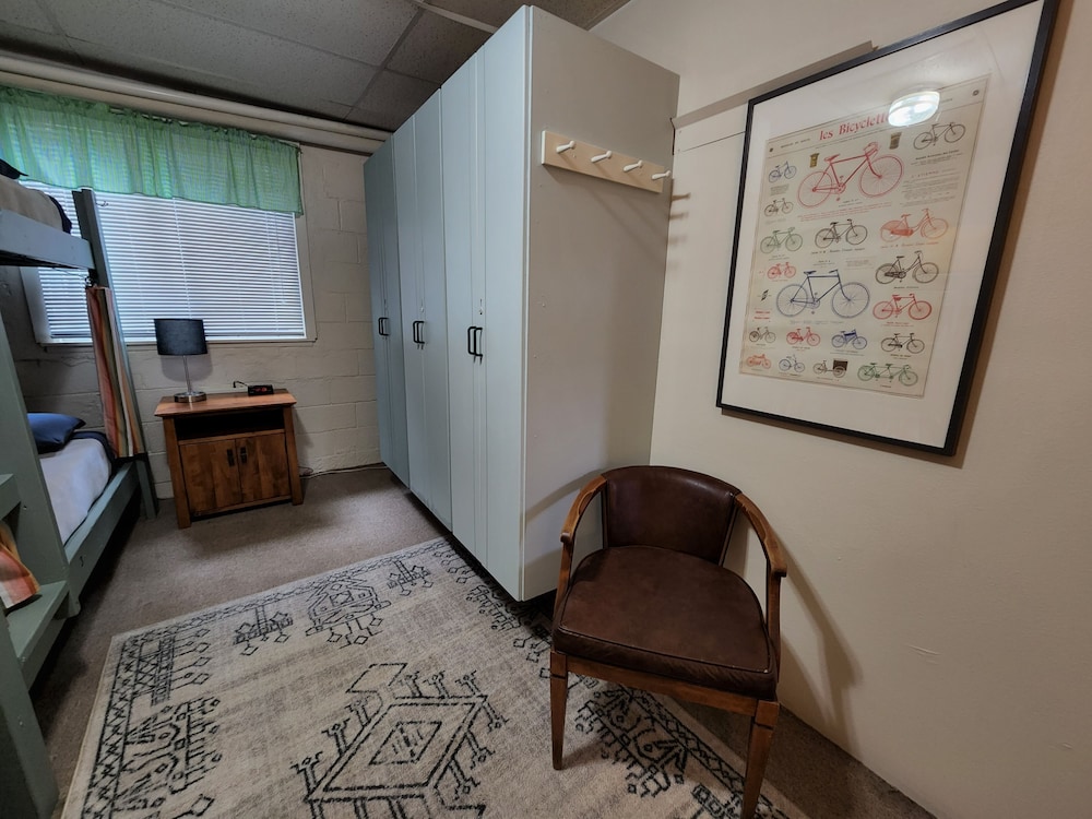 Inn the Clouds Hostel & Inn 16/75
