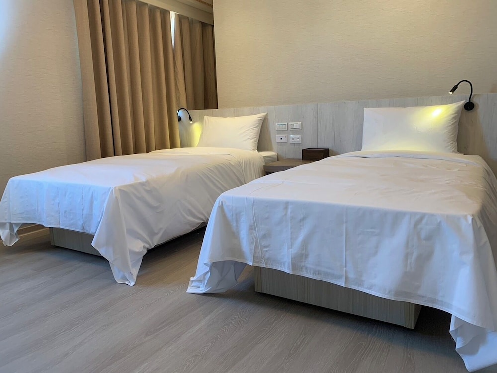 Jing Jing Holiday Hotel 29/46