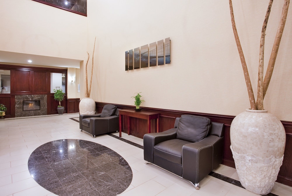 Holiday Inn Express Hotel & Suites Guthrie North Edmond 32/46