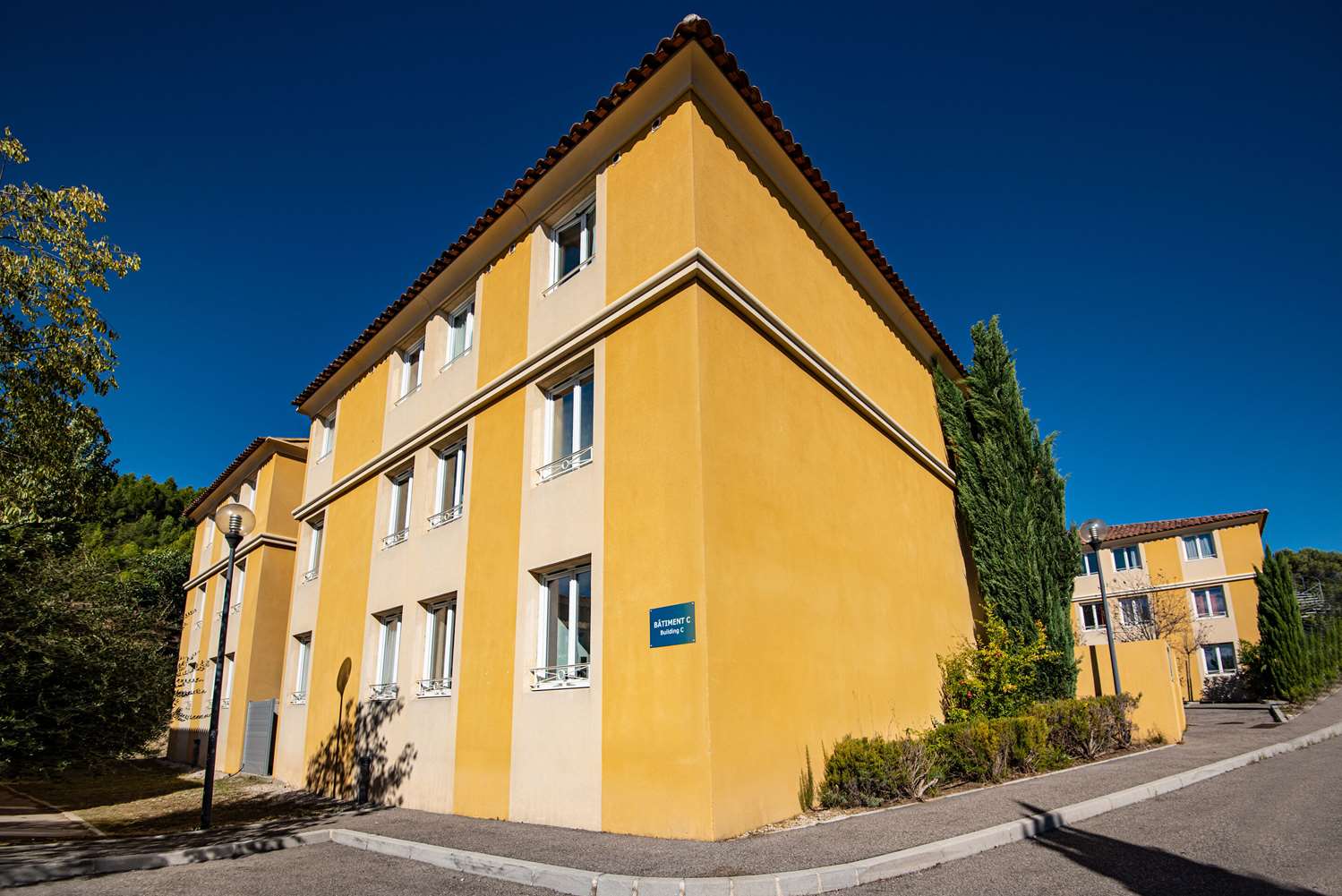 Comfort Aparthotel Aix Le Tholonet 2/4
