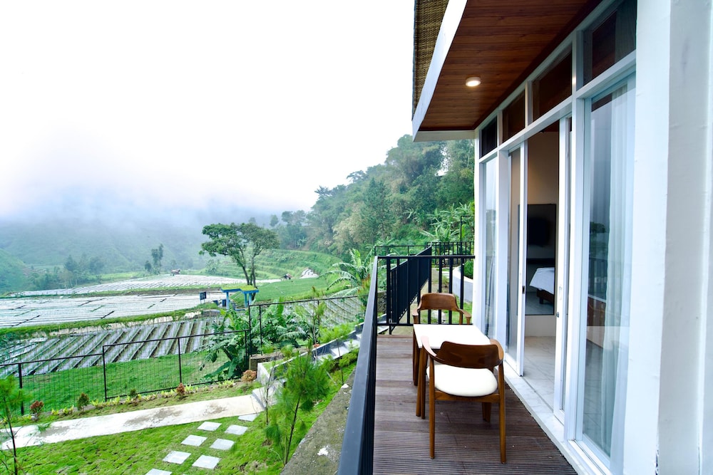 Gulala Azana Hotel and Resort Guci Tegal 6/50