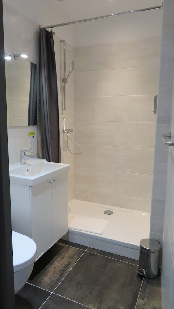 Logis Hotel Yseria - Historical Center 9/58