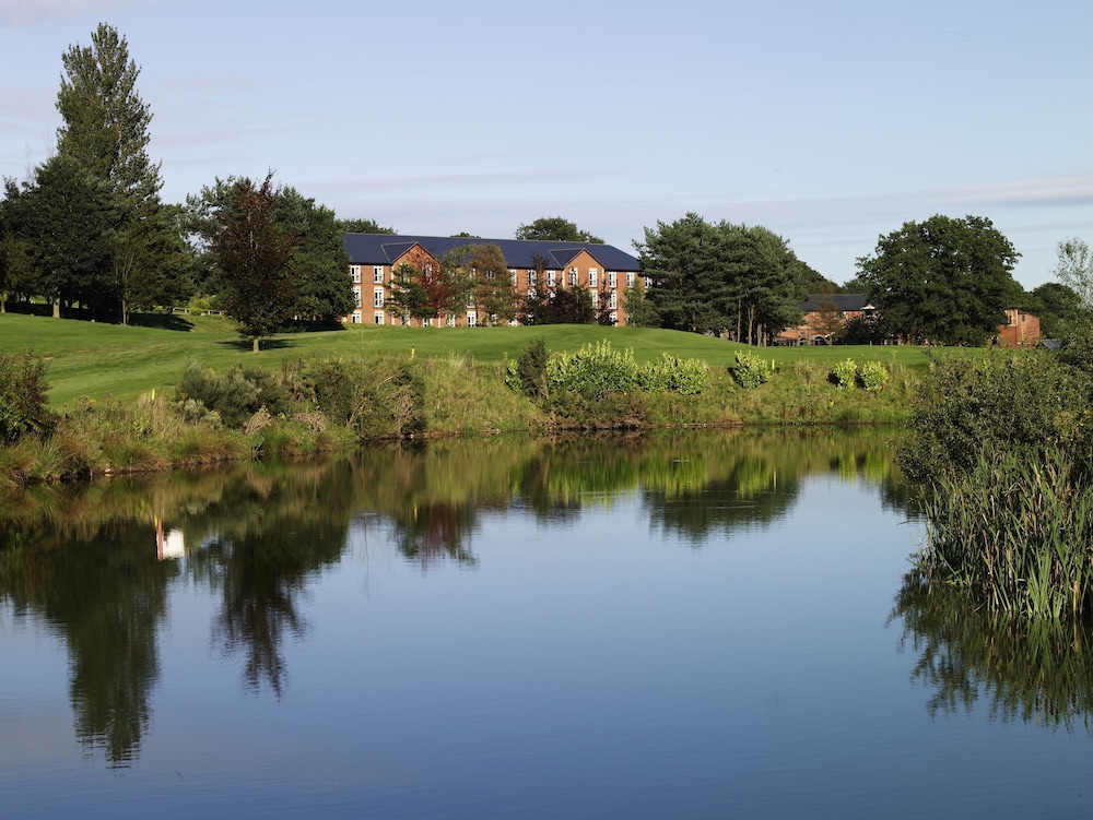 Macdonald Hill Valley Hotel Golf Spa 58/66