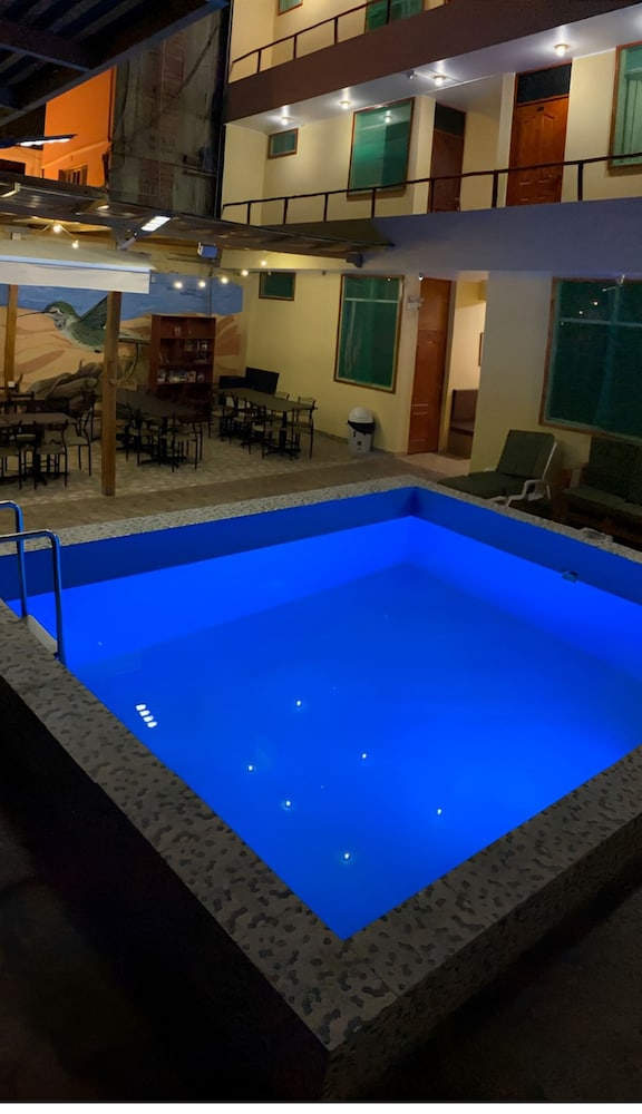 El Boulevard - Hostel 1/24
