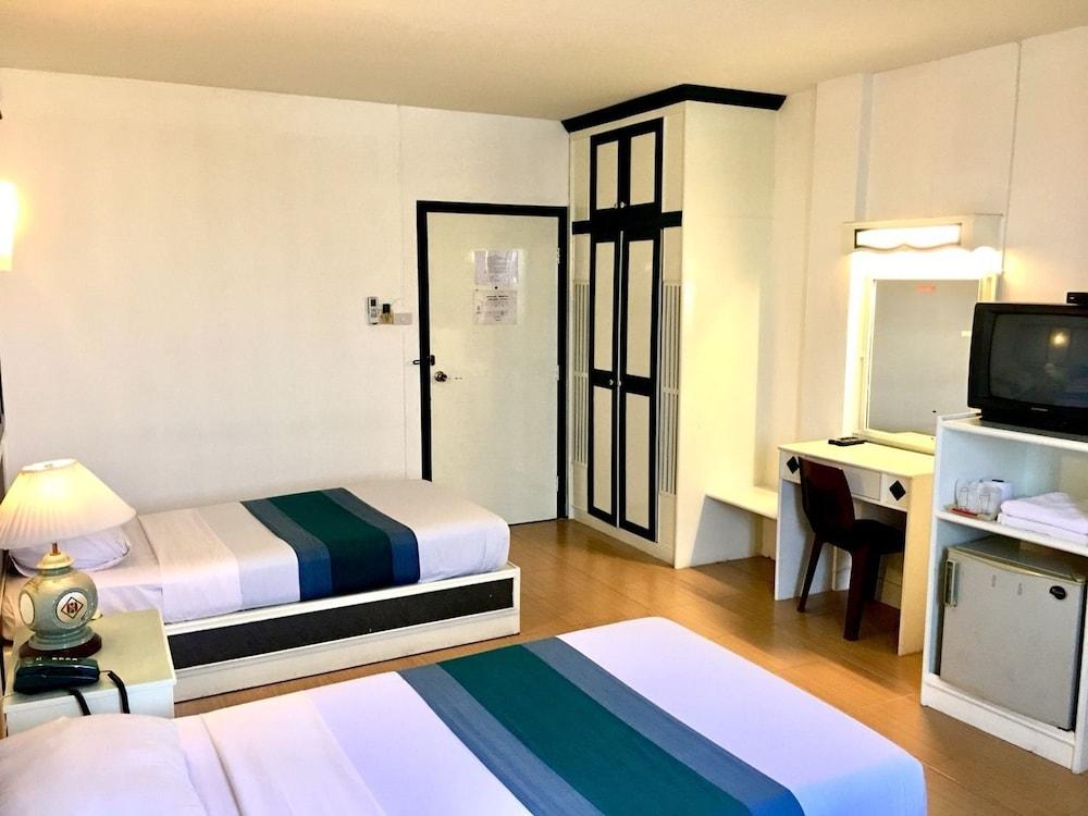 1 Bedroom, Standard, Twin Beds