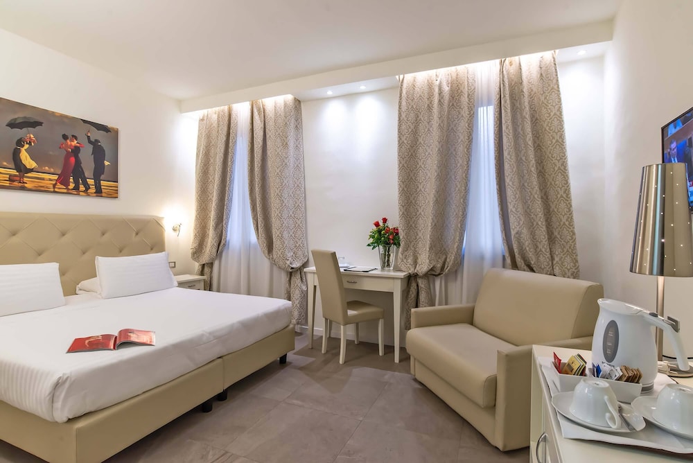 Hotel Accademia 16/56
