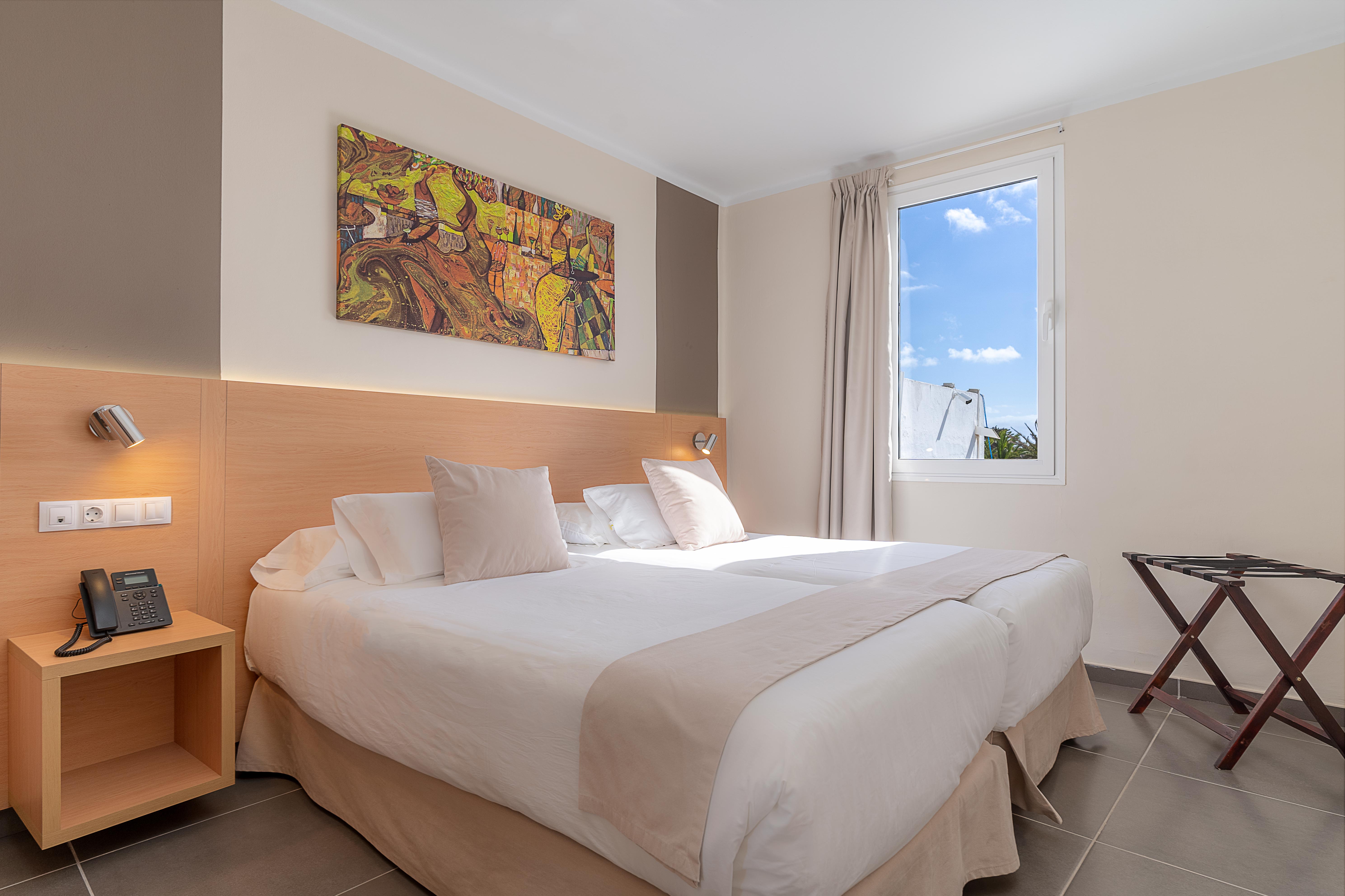 1 BEDROOM, PREMIUM
