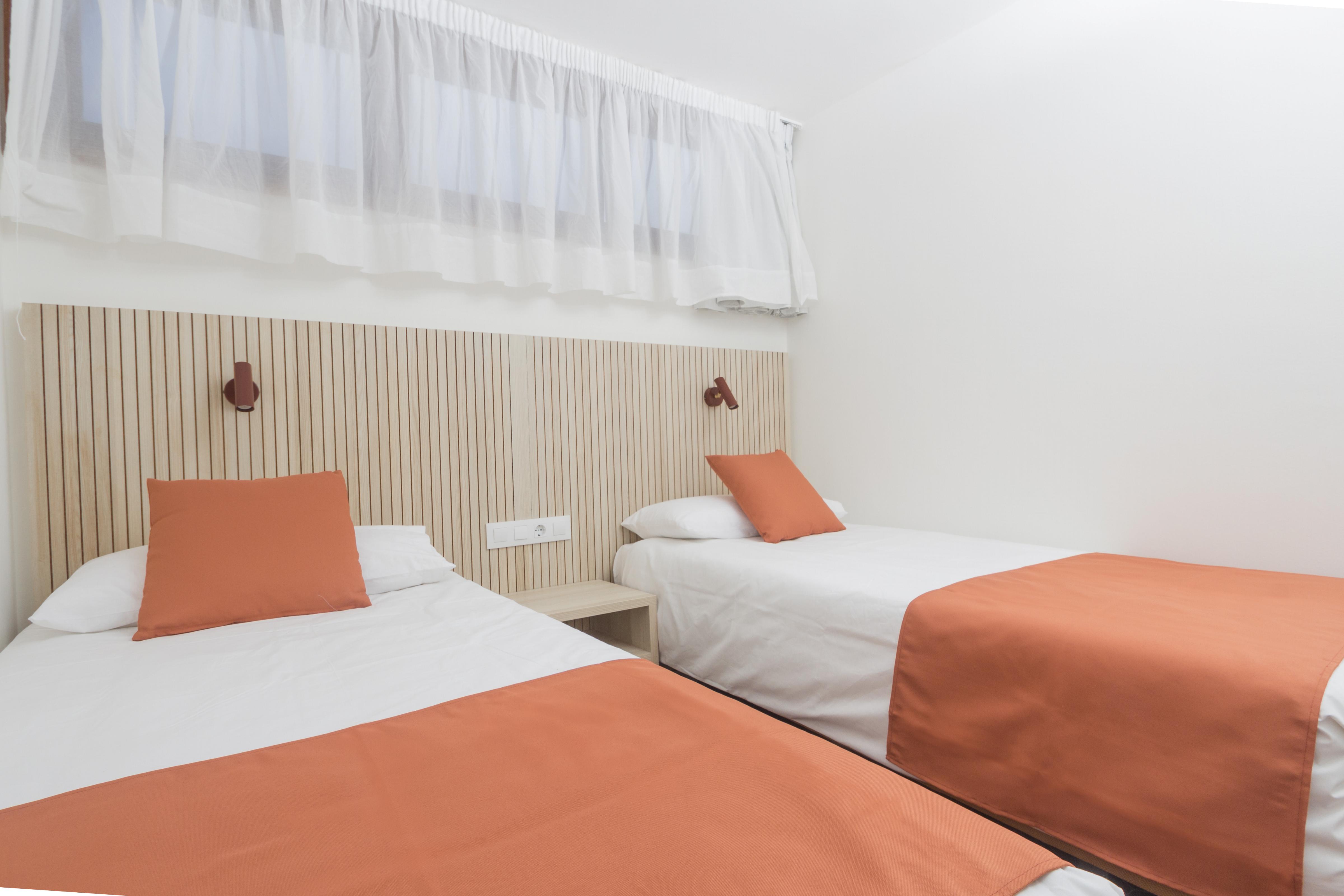 2 Bedrooms, Apartment, Balcony or Terrace
