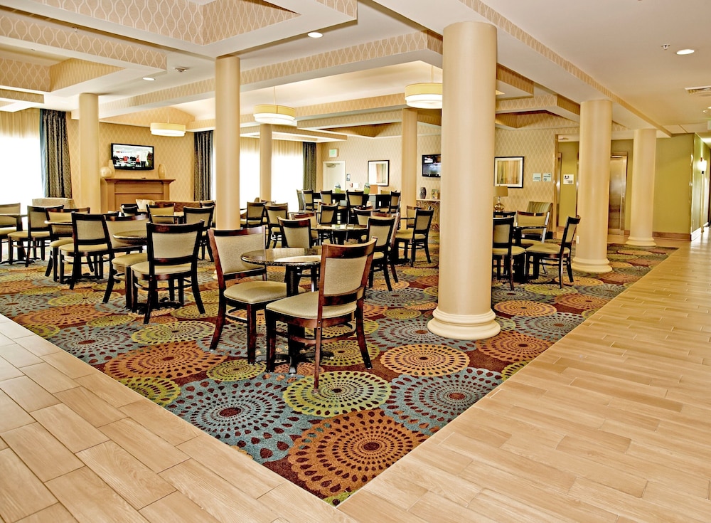 Holiday Inn Express Hotel Suites Bossier City Northeast 29/32