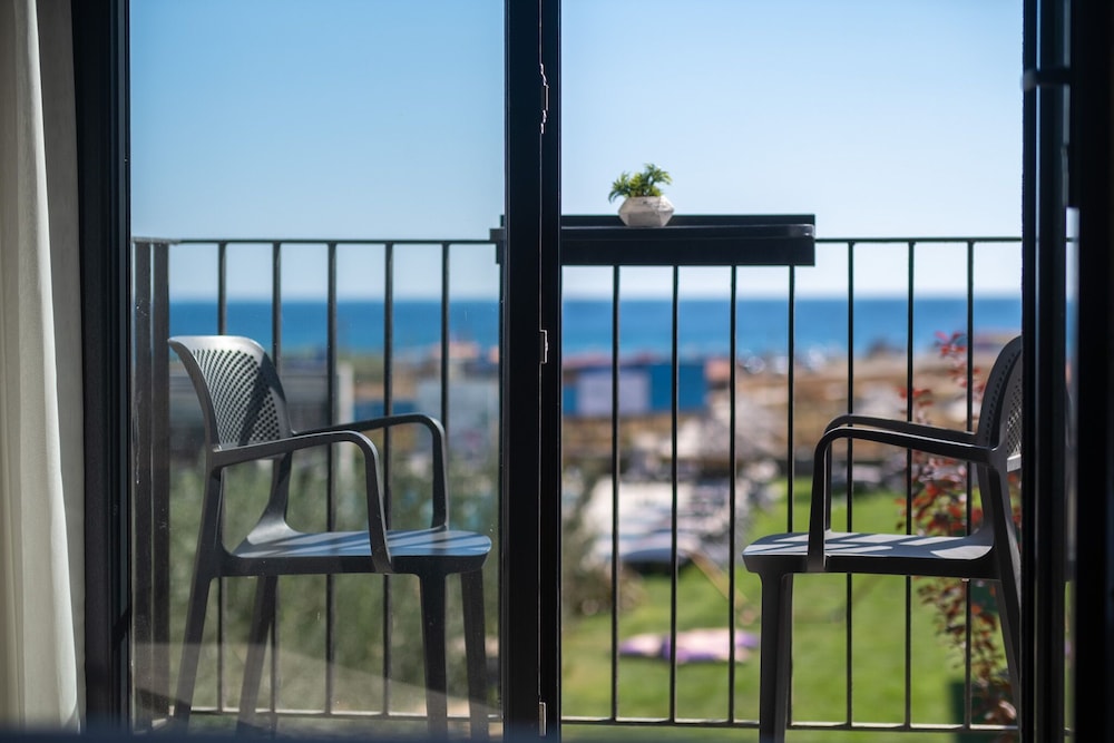 Kotinos Beach Hotel 44/47