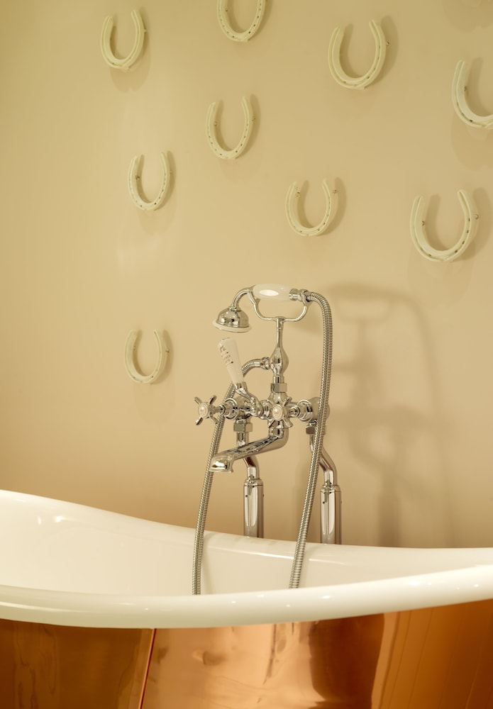 Coworth Park Dorchester Collection 40/77
