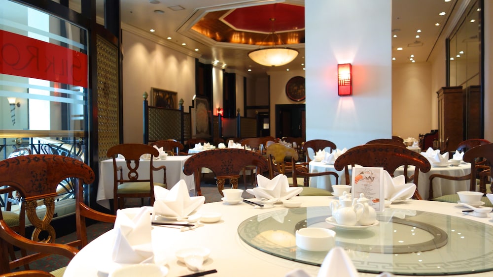 Hanoi Daewoo Hotel 68/84