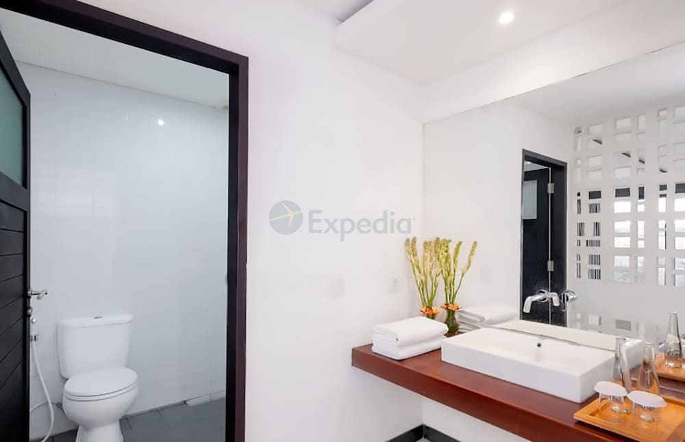 The Kanjeng Suites Kuta Galeria - Bali 56/56