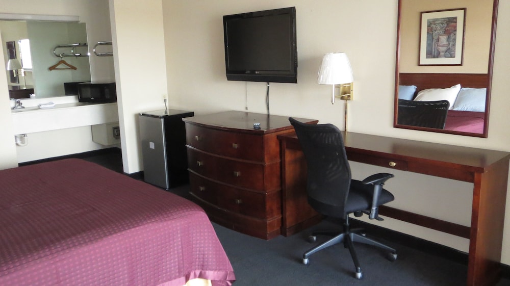 Travelodge by Wyndham Richmond Kentucky 23/35