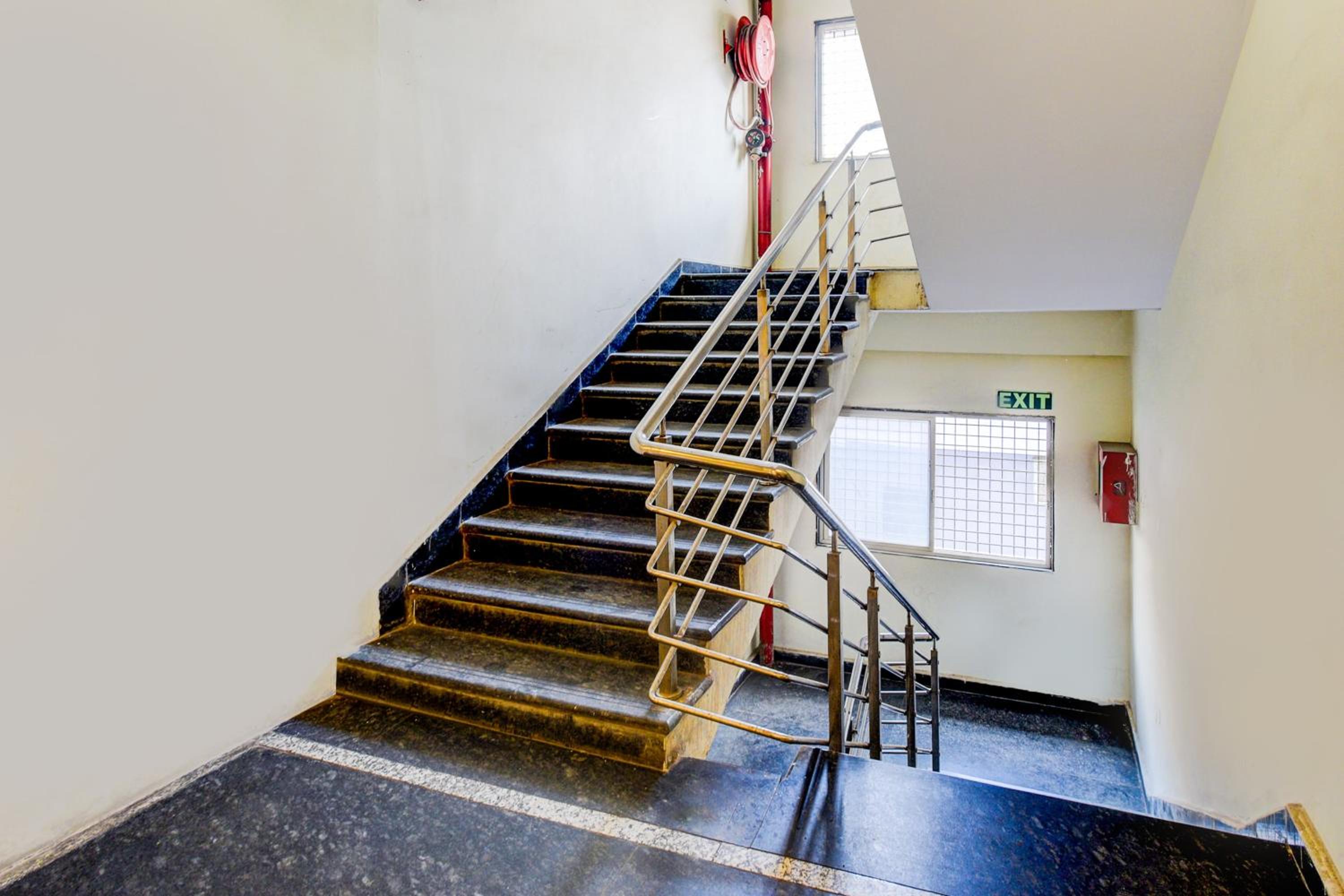 Oyo 10225 Hotel Sree Chandana 35/50