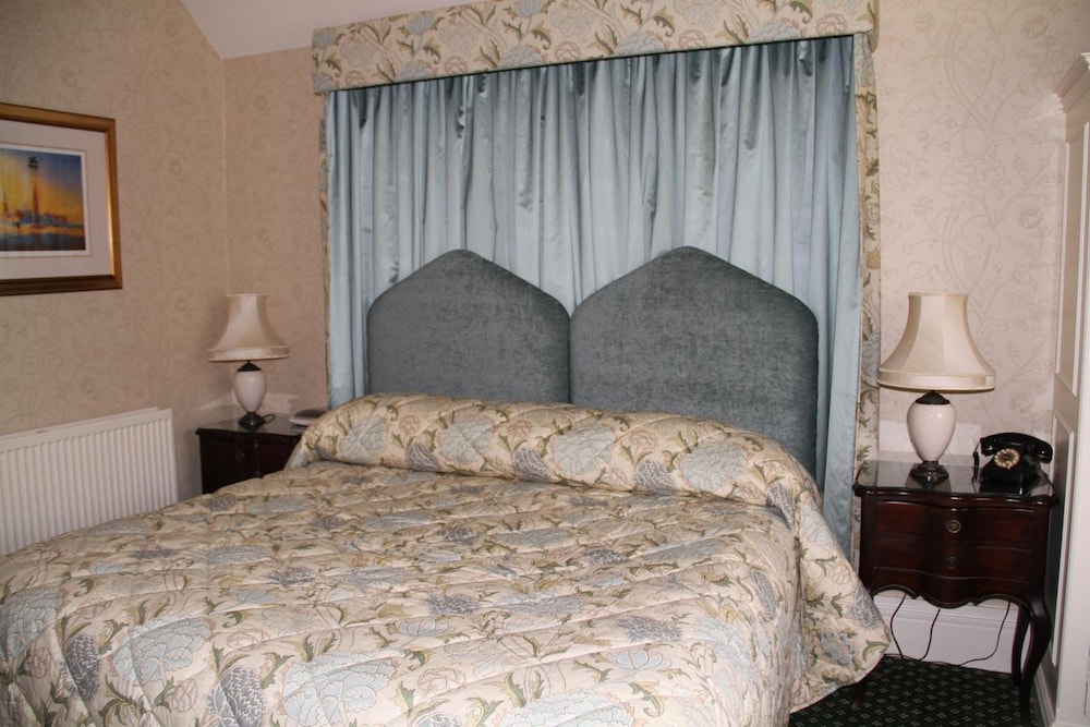 Rylstone Manor Hotel 4/50
