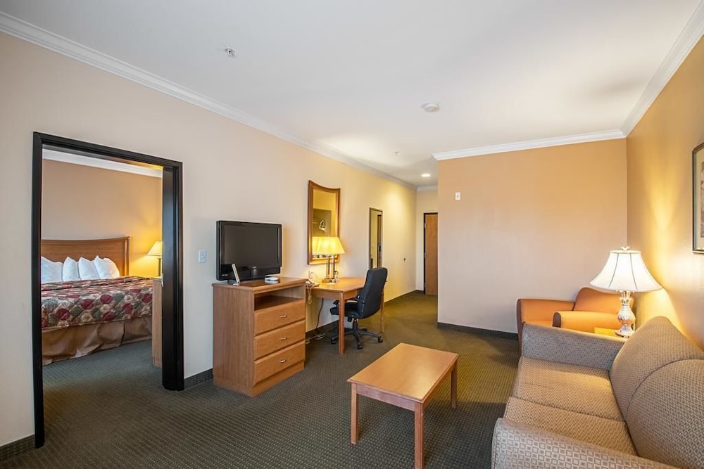 Days Inn by Wyndham Copperas Cove 35/53