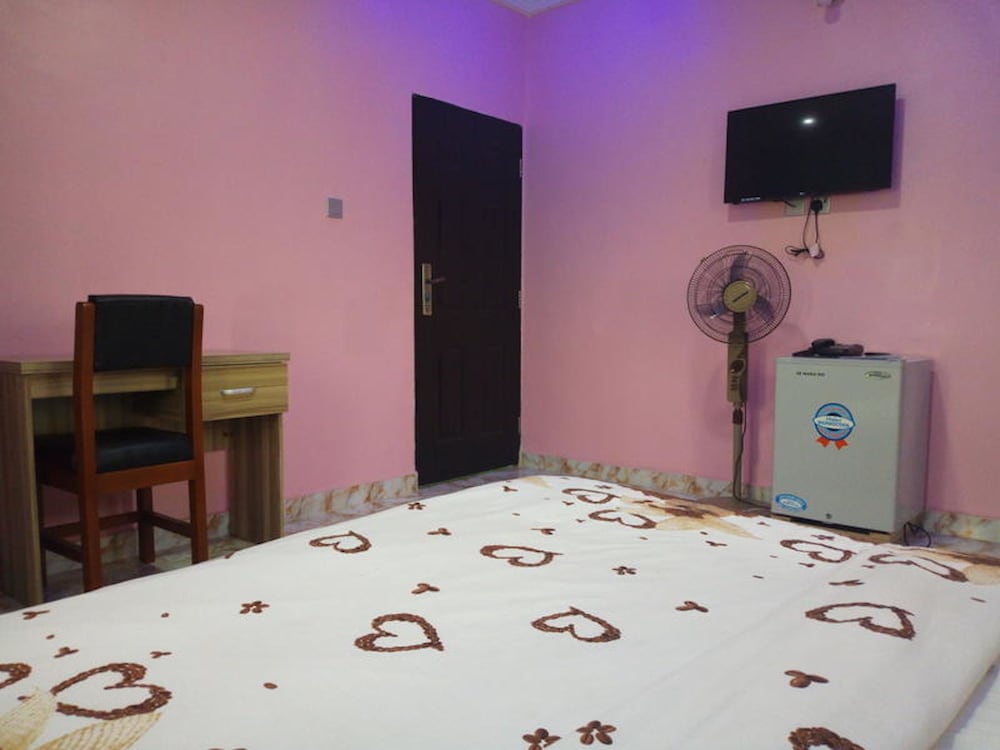 De Maria Inn 23/30