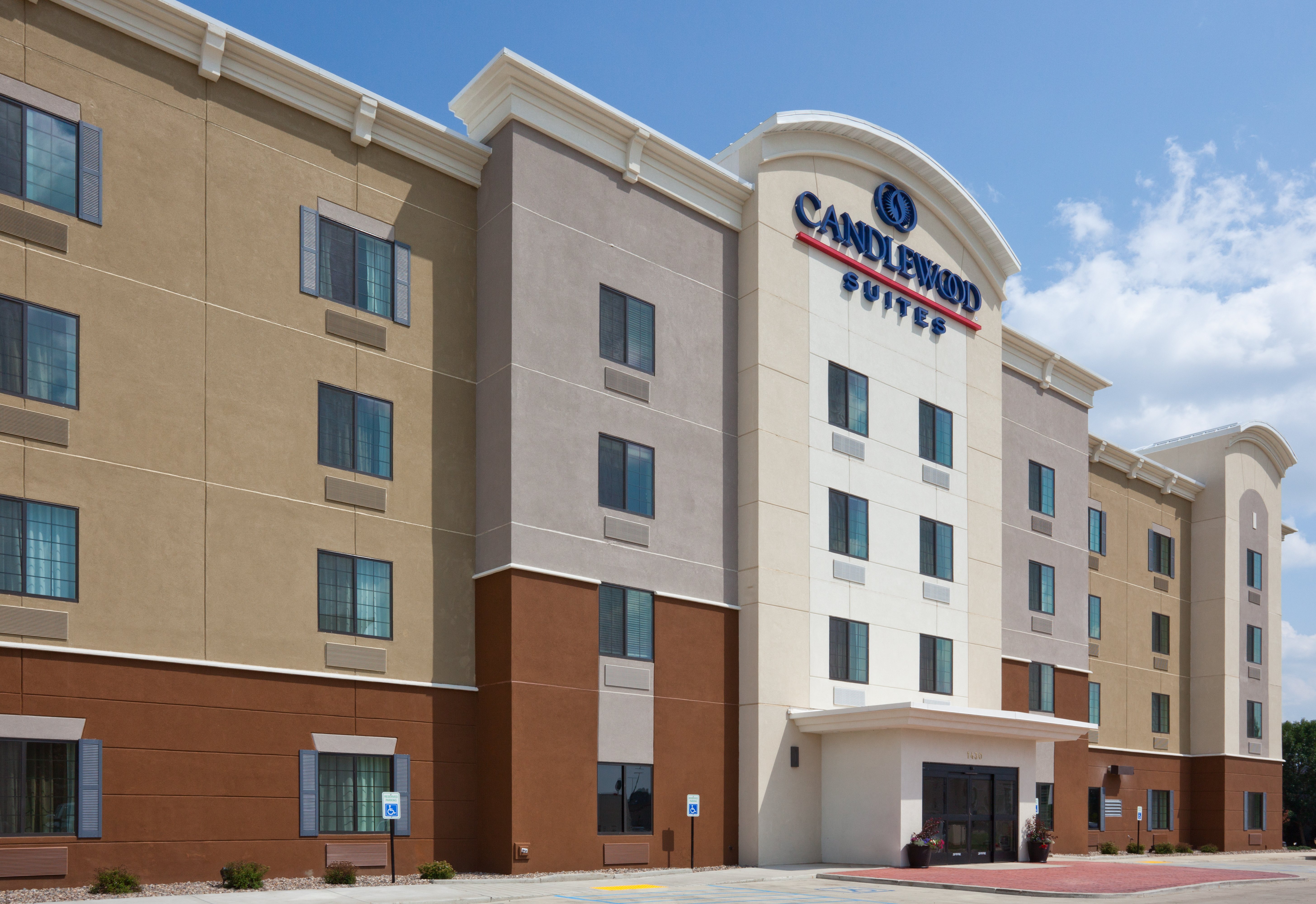 Candlewood Suites Dickinson Nd 6/19