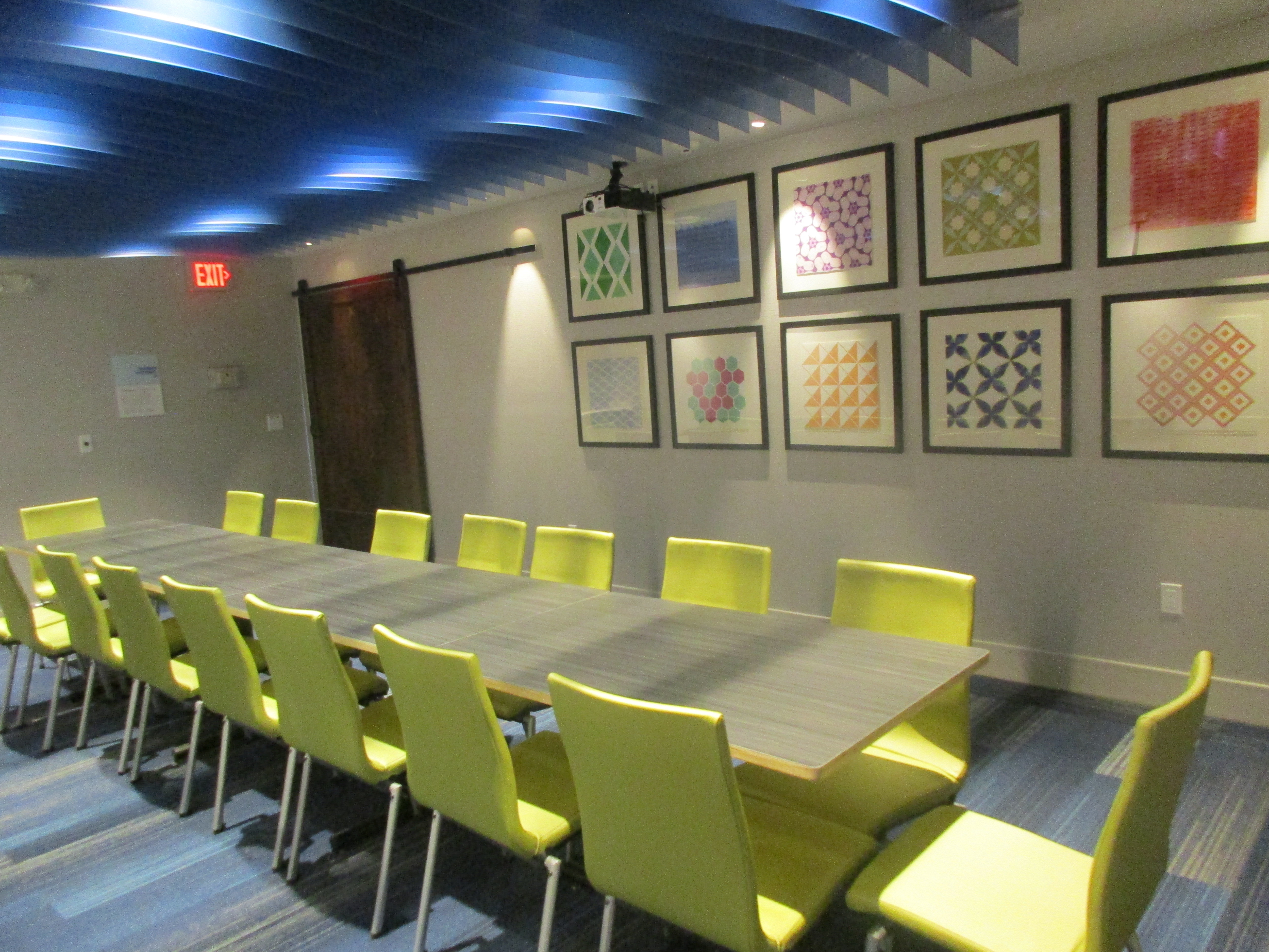 Holiday Inn Express O Neill 34/40