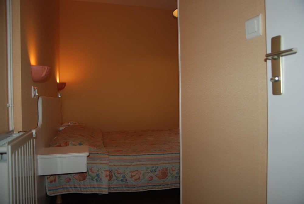 Hotel De France 45/49