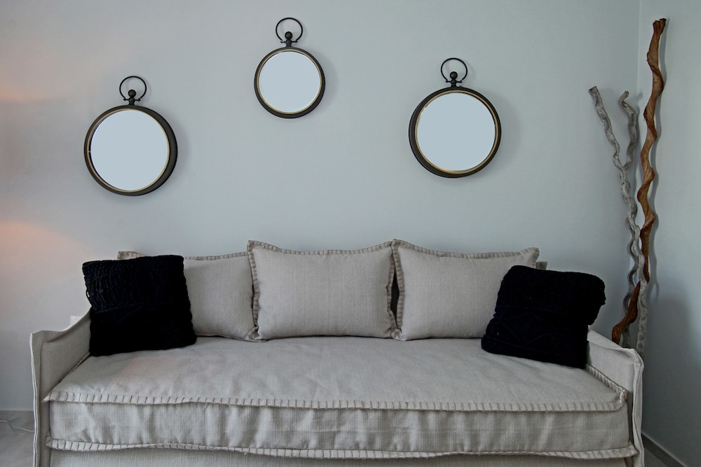 Minthi Boutique Apartments 32/50