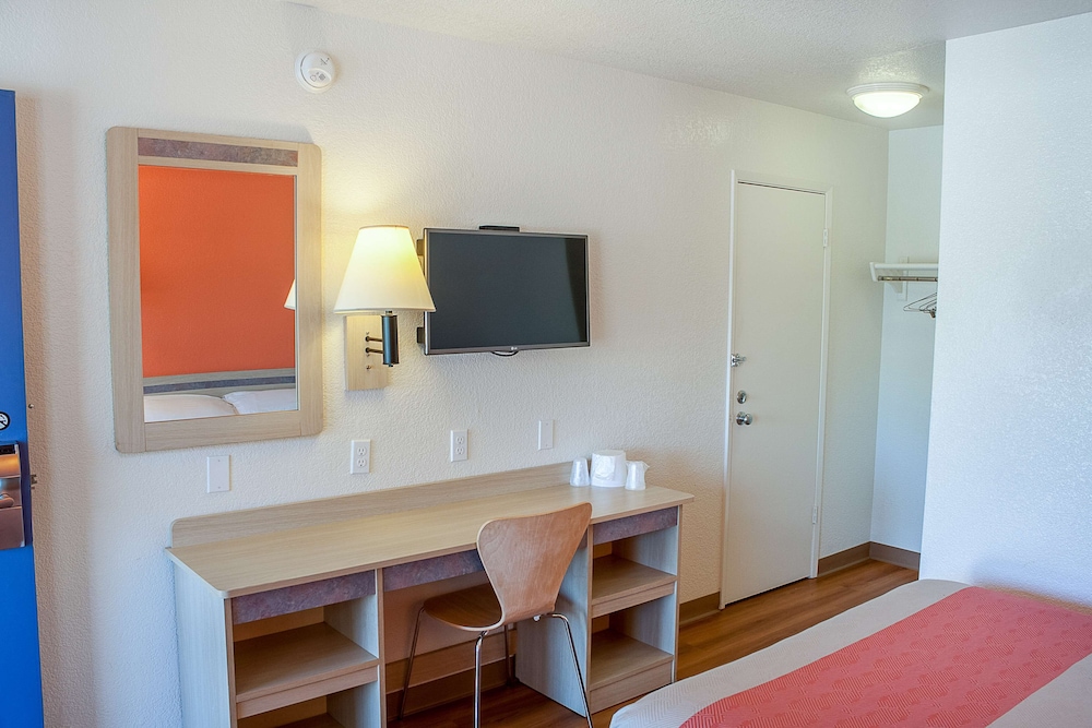 Motel6 Ukiah CA 15/53