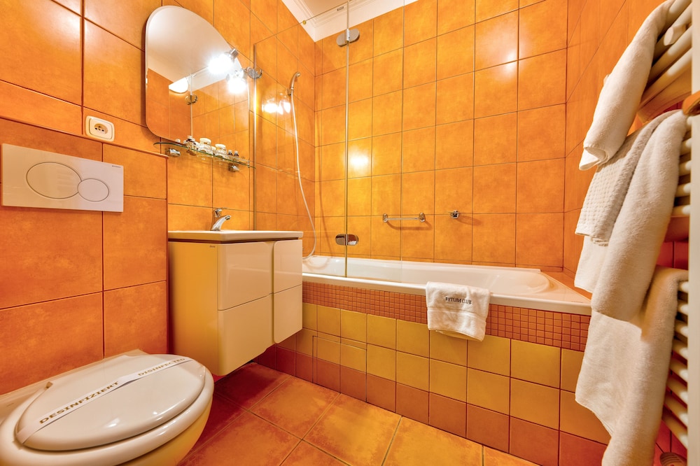 Betlem Club Hotel 61/64