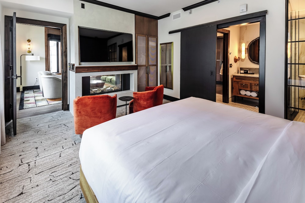 Heritage, Suite, Accessible