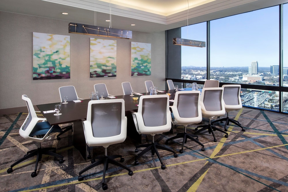 Staybridge Suites Atlanta Midtown 40/43