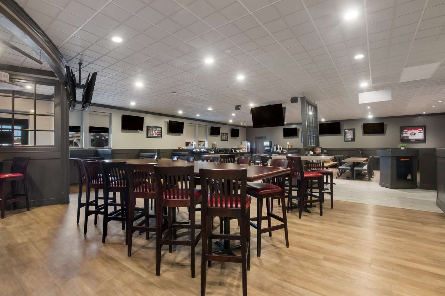 Best Western St Catharines Hotel Conference Centre 11/17