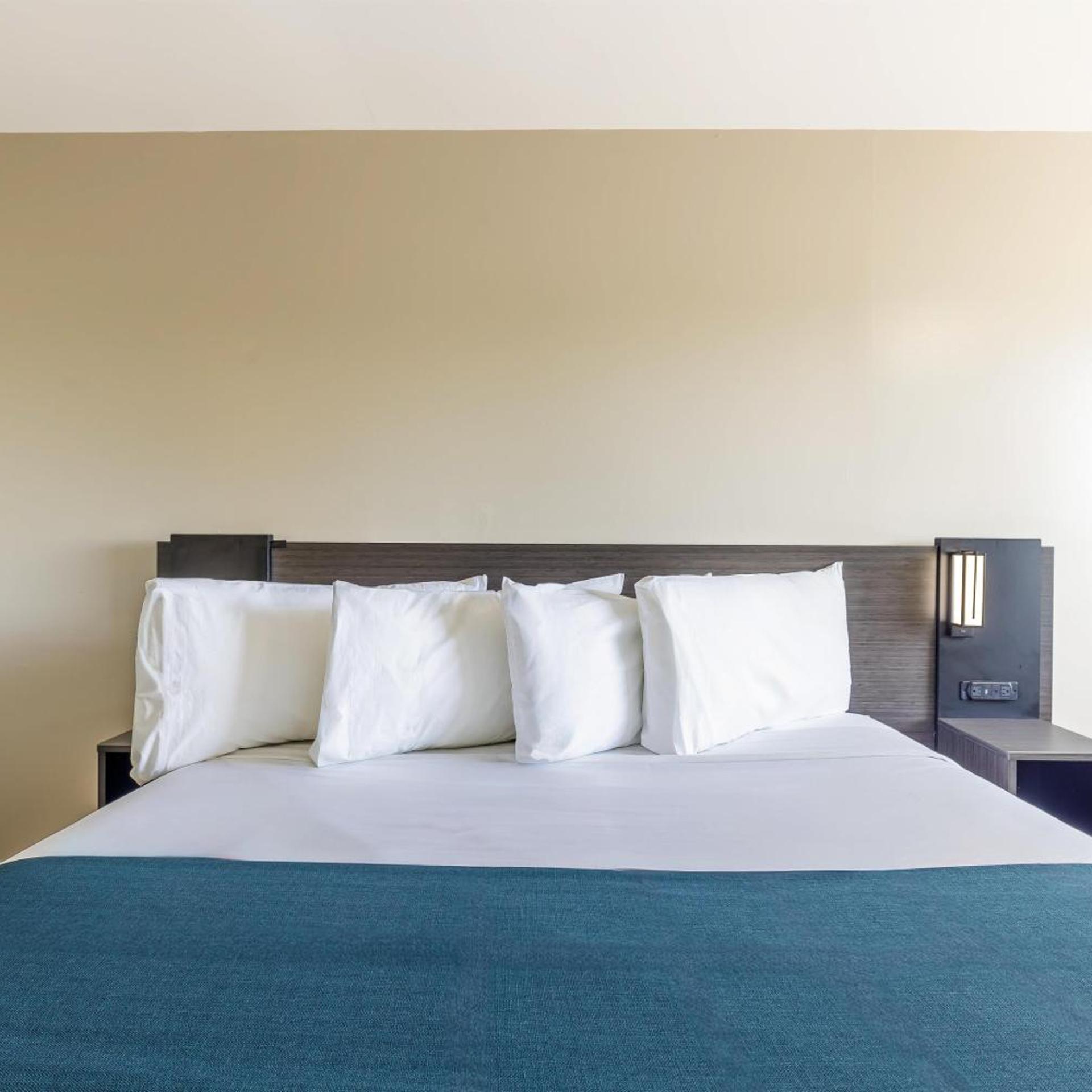 غرفة بسرير كينج للمدخنين، Motel6 Culpeper, VA 7/10