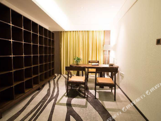 Starry Four Sea Hotel 59/70
