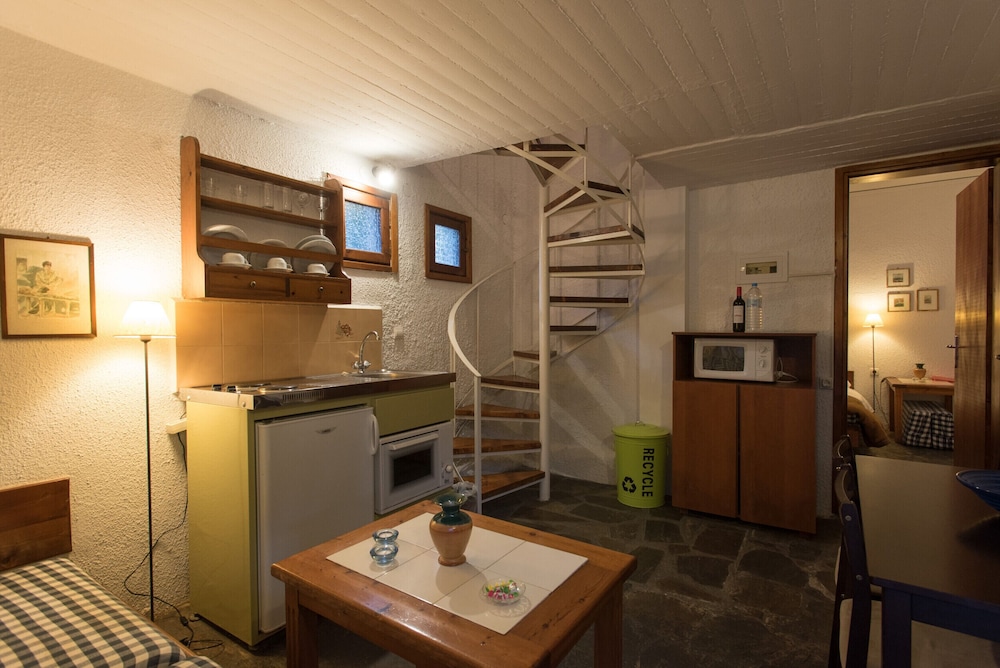 Proimos Maisonnettes 49/72