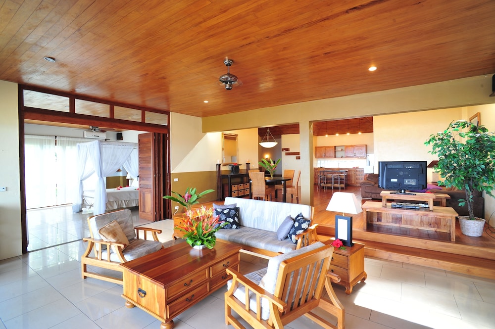 Hideaway Island Resort 54/75