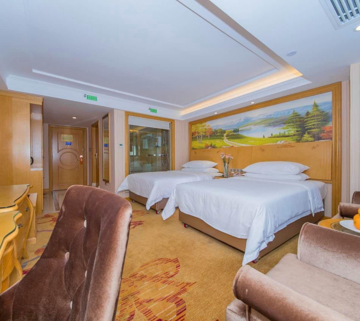 Vienna International Hotel (Wuhan Polar Ocean World) 27/50