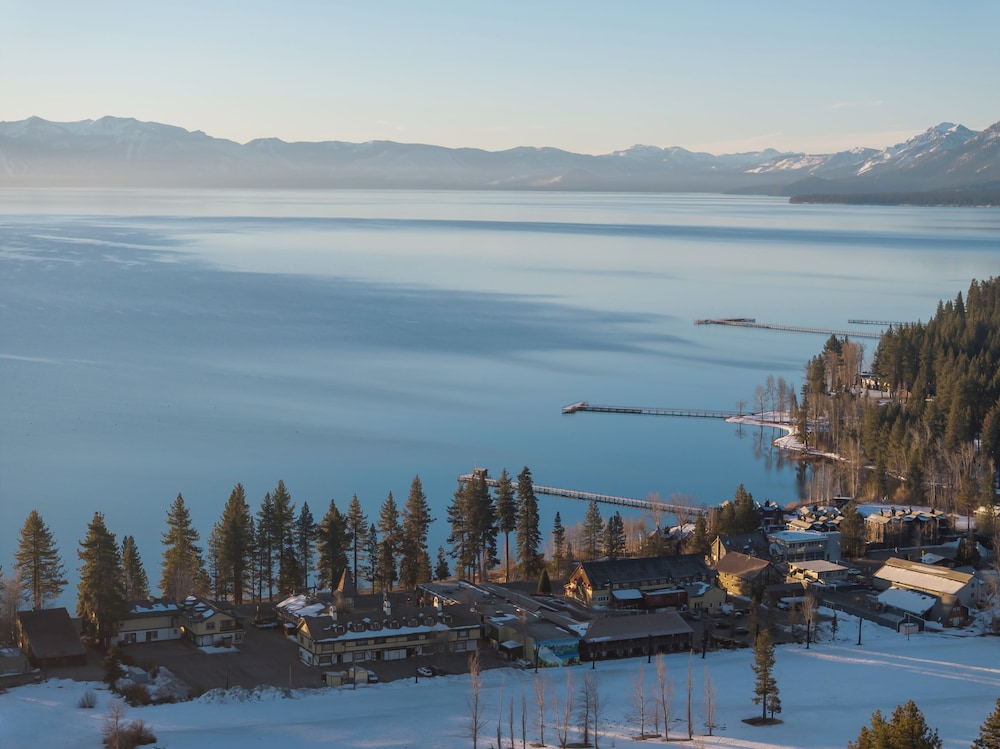 evo Hotel Tahoe City 40/50