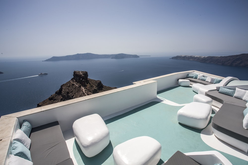 Andronikos Santorini 15/42