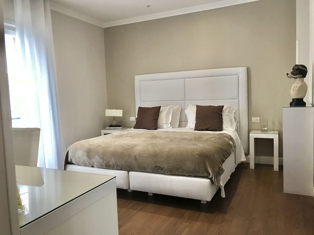 Bougainvillea Relais 22/50
