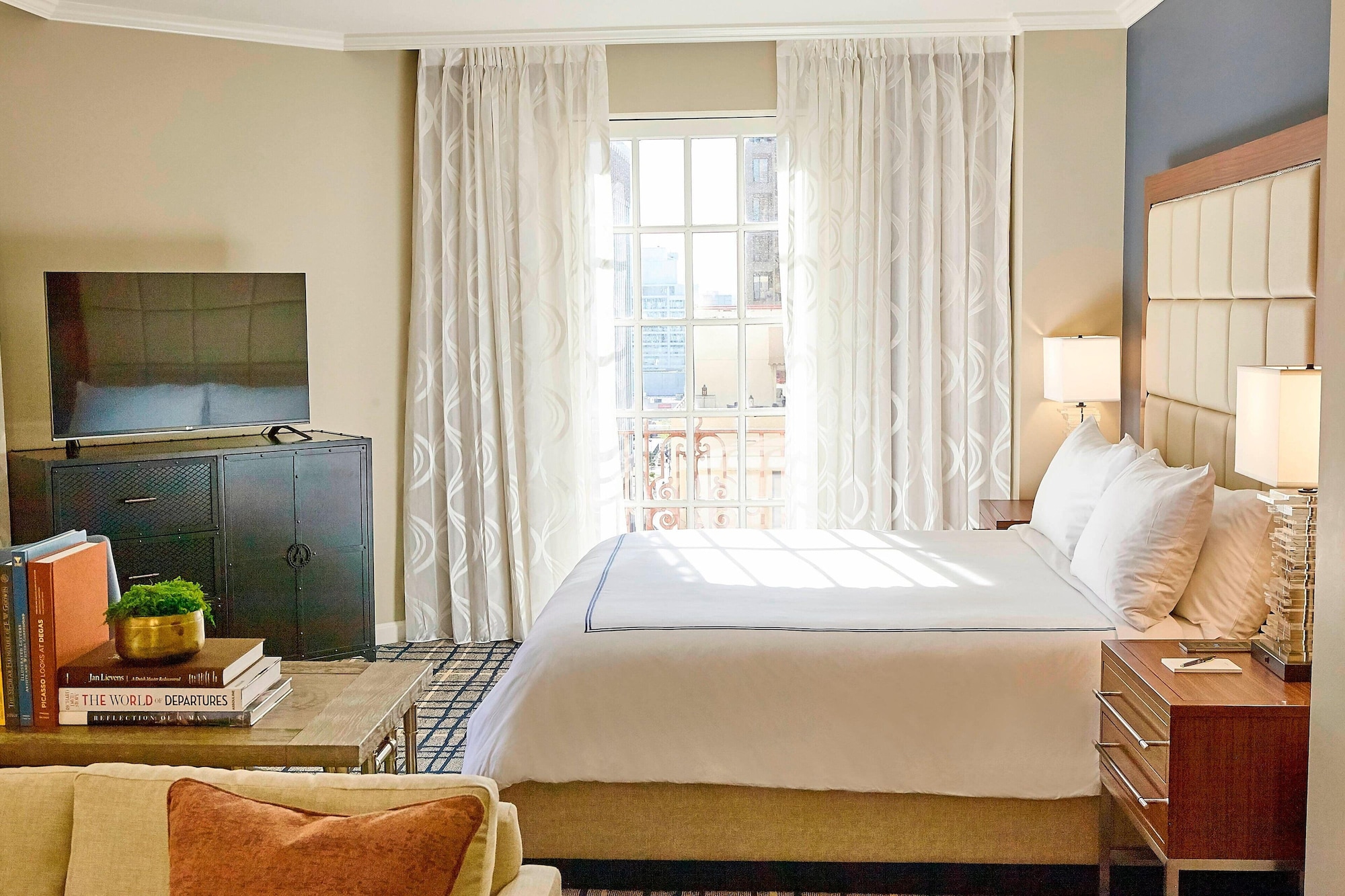 Room at The Adolphus, Autograph Collection, DALLAS - TX