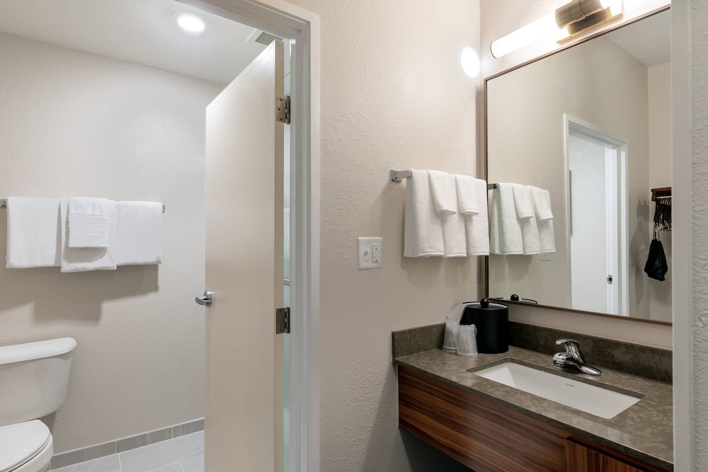 Fairfield Inn & Suites Savannah Airport 8/49