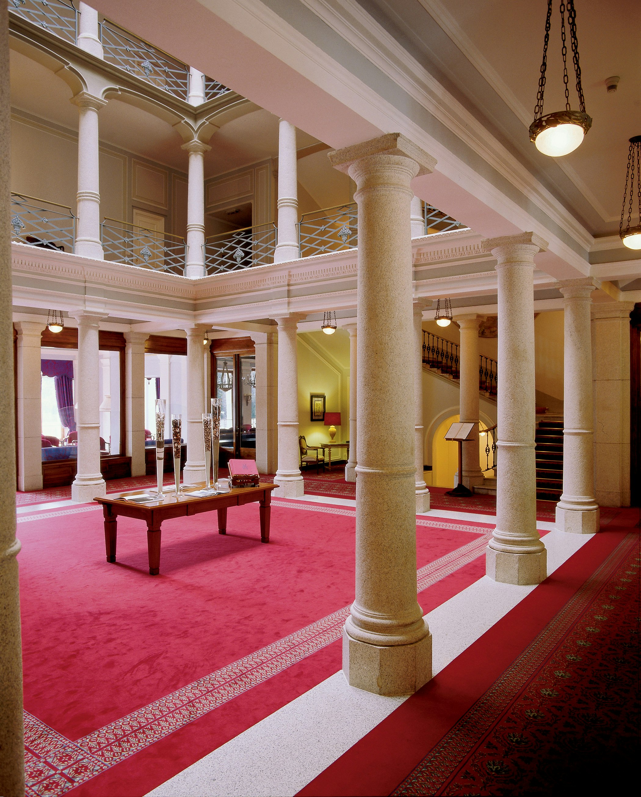 Grand Hotel Majestic 12/83