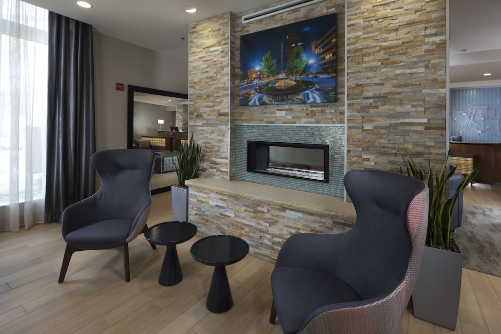 Holiday Inn & Suites Asheville-Biltmore Village Area 44/70