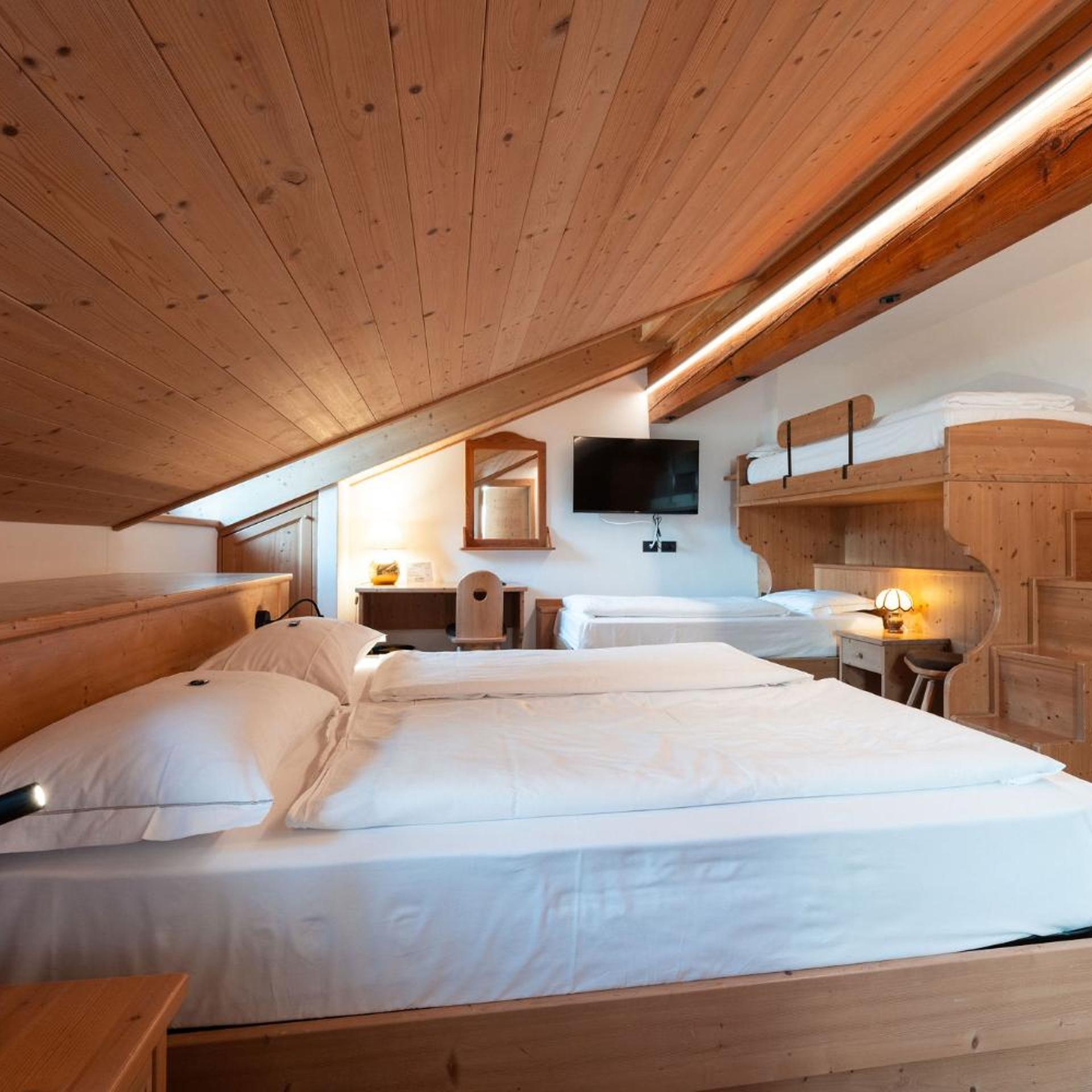 غرفة قياسية رباعية، Hotel Piedibosco 3/10