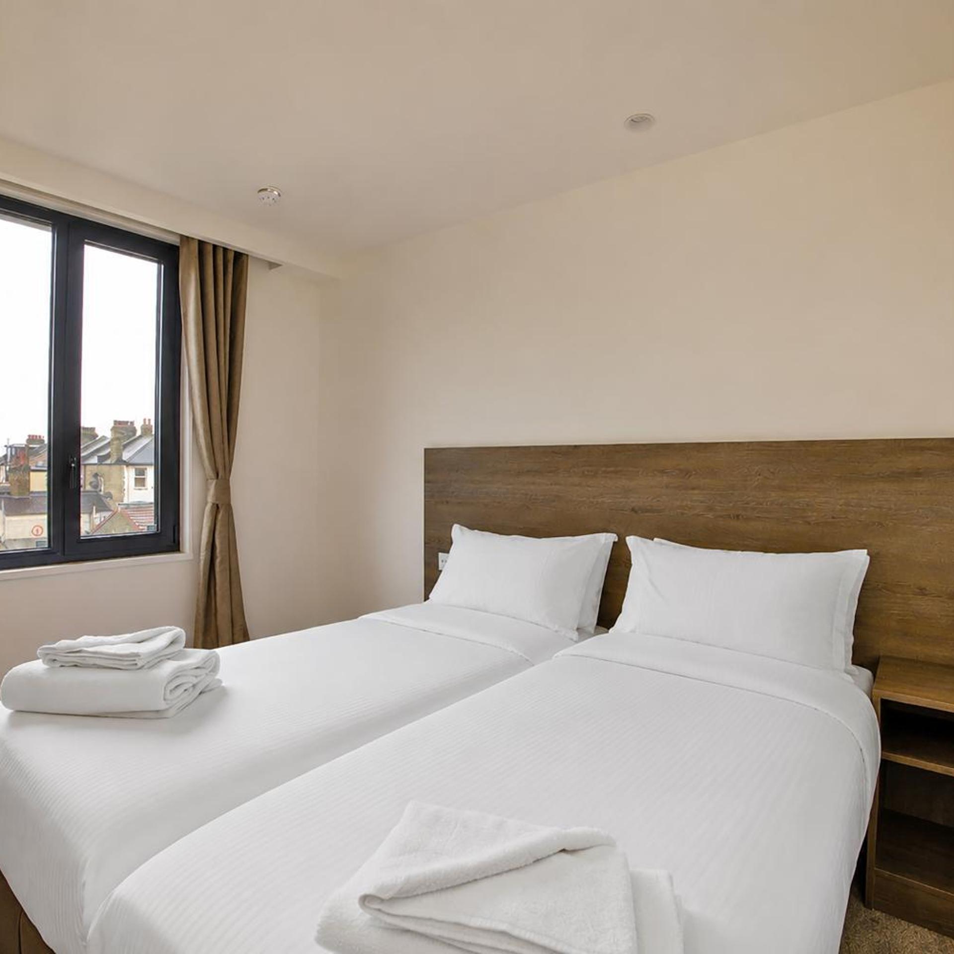OYO The Manor Park Hotel 19/55