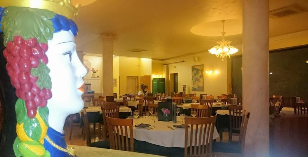 Cordial Hotel 24/33